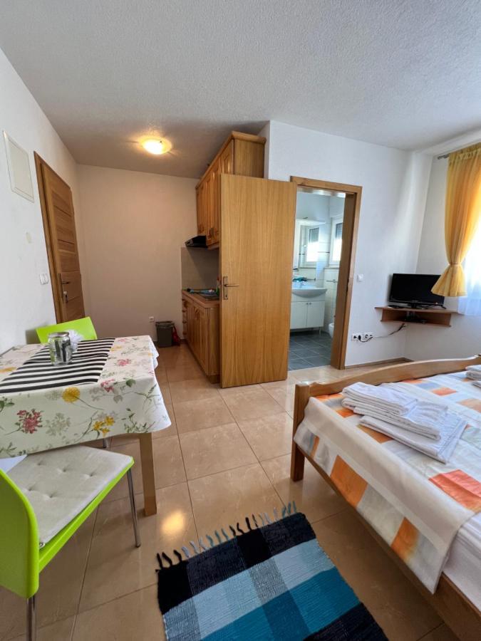 Beslic Apartments Veliko Brdo  Bagian luar foto